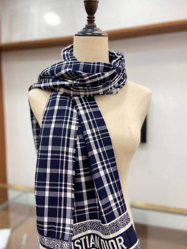 MC-Scarfs-442