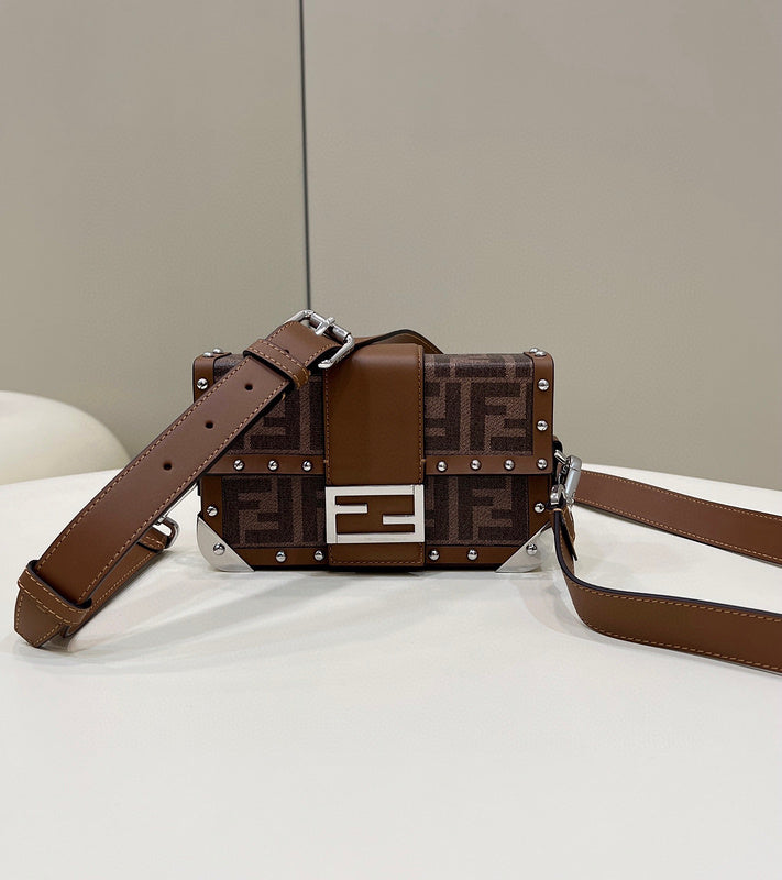 MC-FENDI-1366
