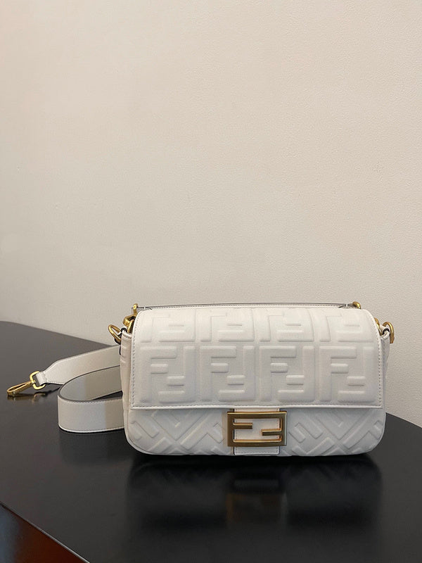 MC-FENDI-1378