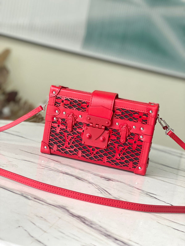 MC-LV-Bags-1437