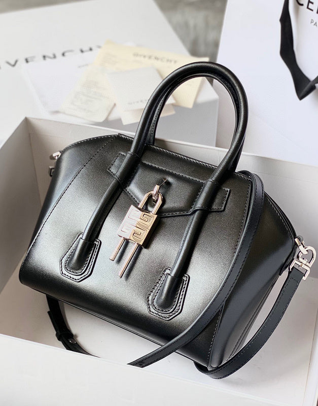 MC-GIVENCHY-181
