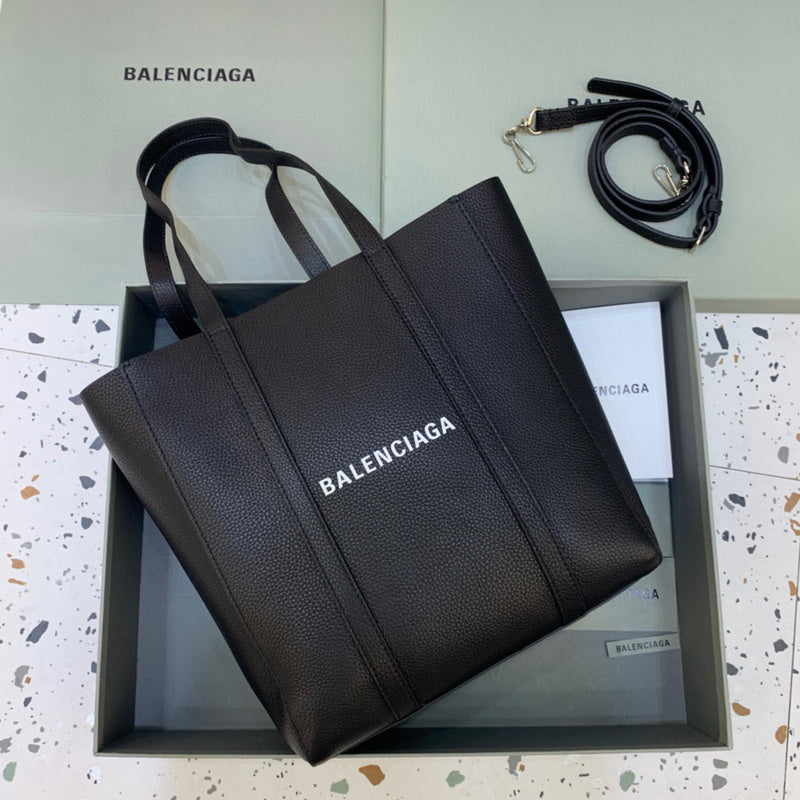 MC-Balenciaga-623