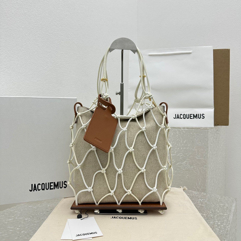 MC-JACQUEMUS-110