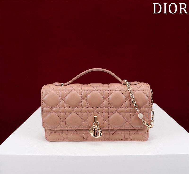 MC-Christian Dior-1399