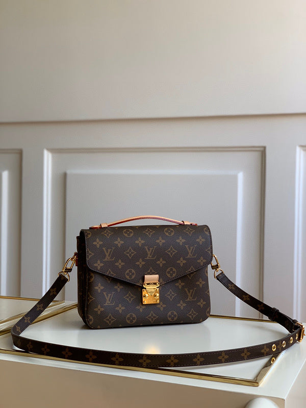 MC-LV-Bags-1524