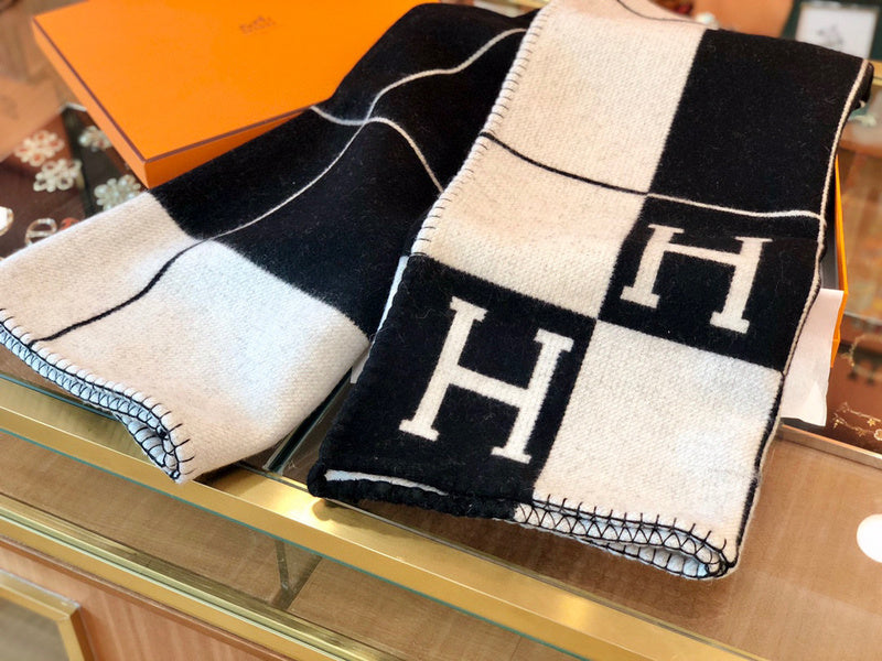 MC-Scarfs-488