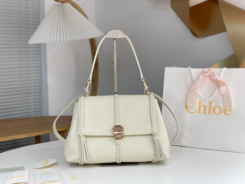 MC-Chloe-085