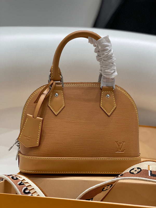 MC-LV-Bags-1586