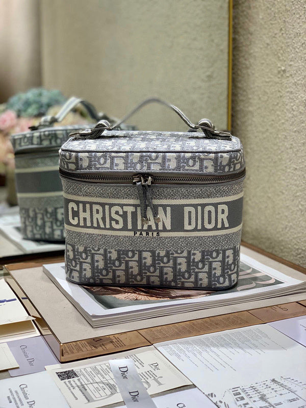 MC-Christian Dior-1474