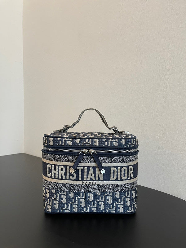 MC-Christian Dior-1508