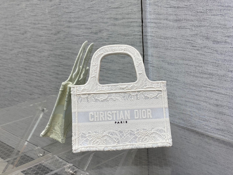 MC-Christian Dior-1515