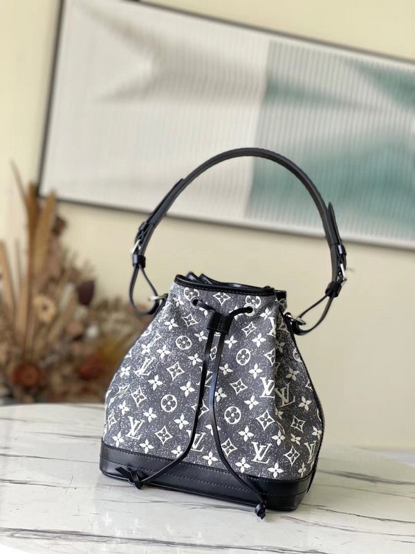 MC-LV-Bags-1680