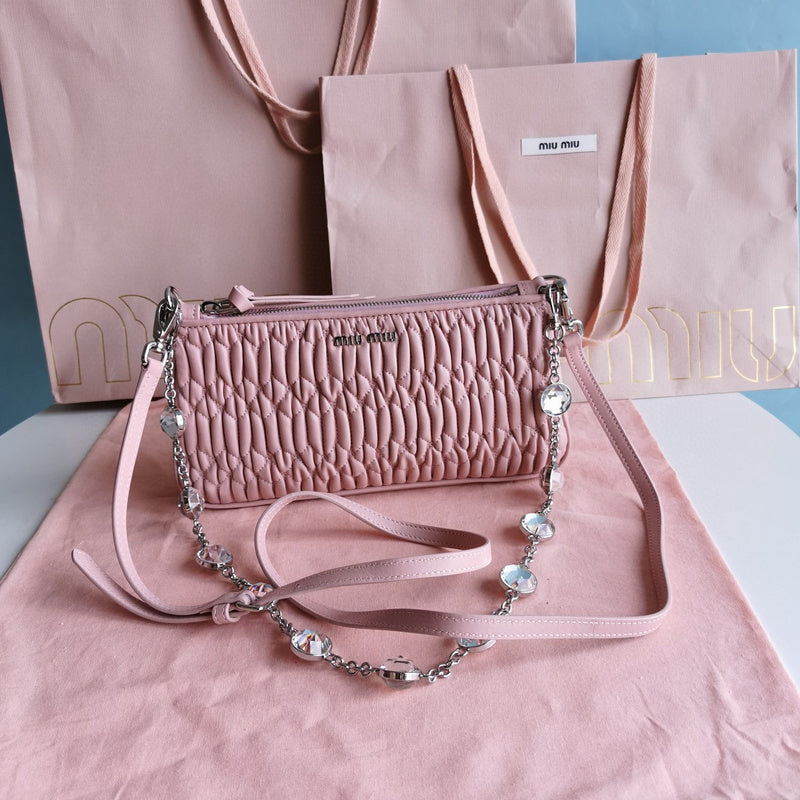 MC-Miu Miu-203