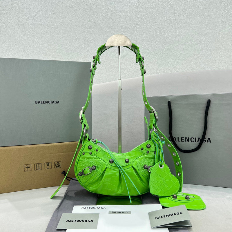 MC-Balenciaga-731