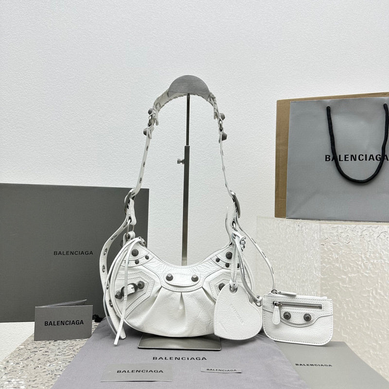 MC-Balenciaga-740