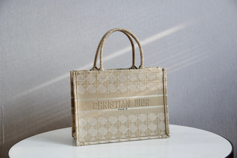 MC-Christian Dior-1636