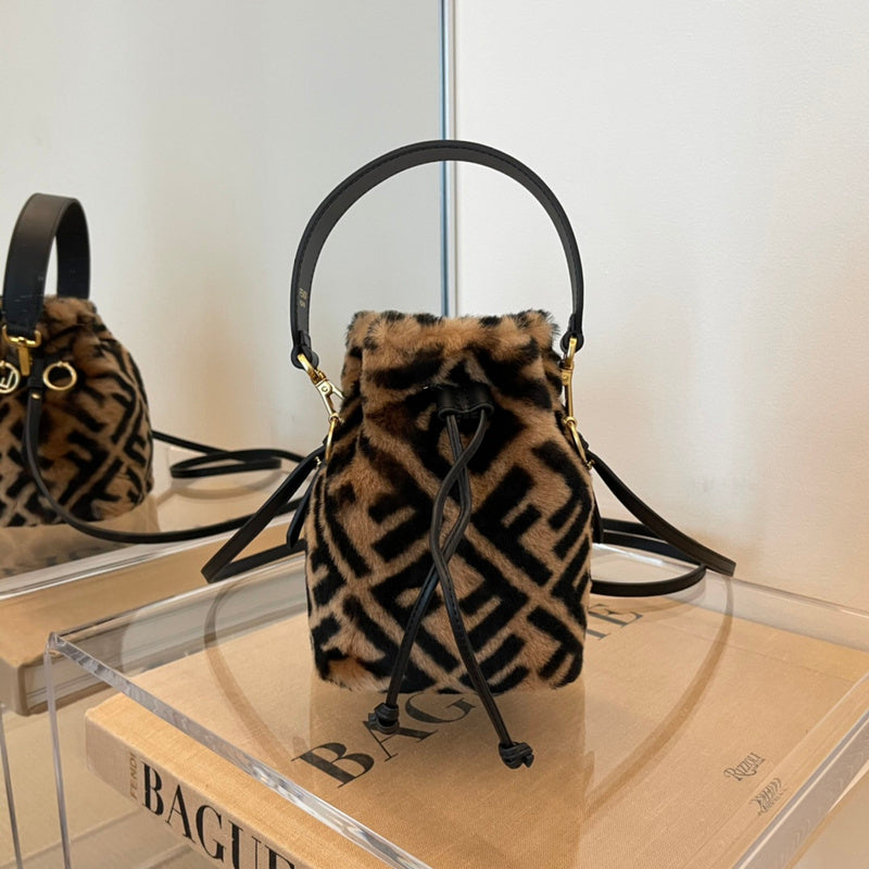 MC-FENDI-1736