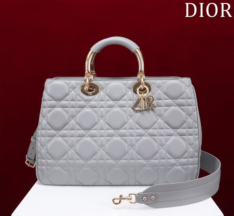 MC-Christian Dior-1640