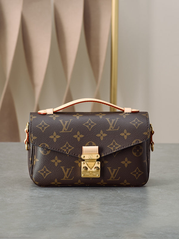 MC-LV-Bags-1764