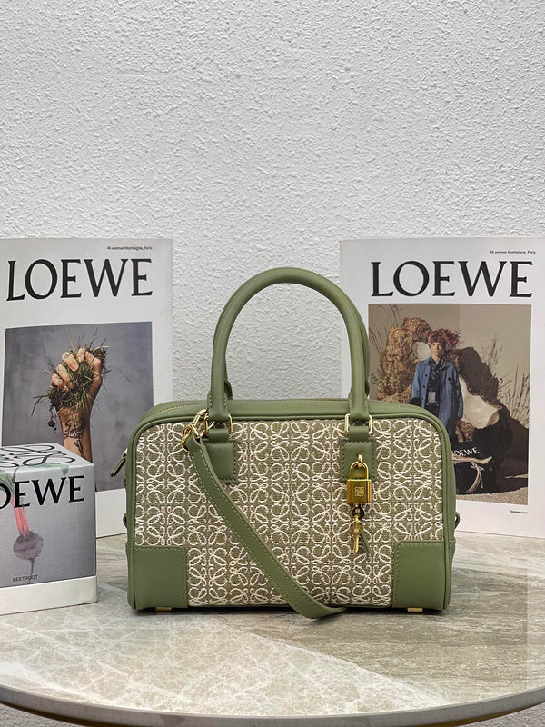 MC-Loewe-458