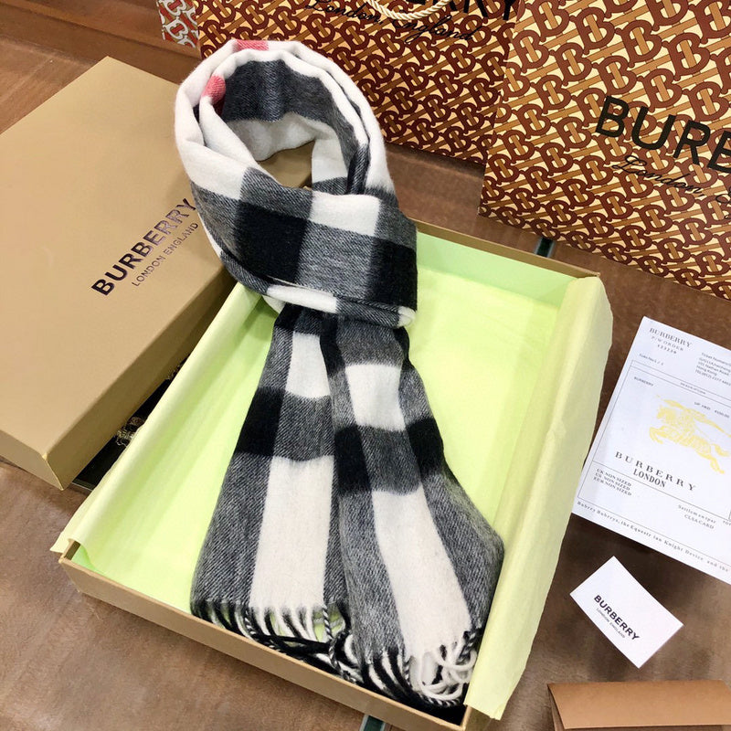 MC-Scarfs-576