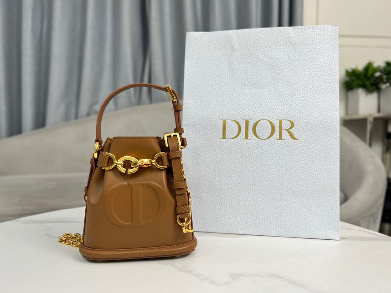 MC-Christian Dior-1680