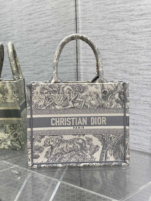 MC-Christian Dior-1695