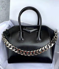MC-GIVENCHY-239
