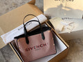 MC-GIVENCHY-244