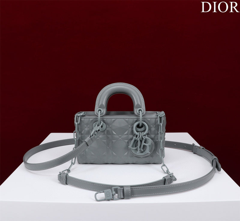 MC-Christian Dior-1738