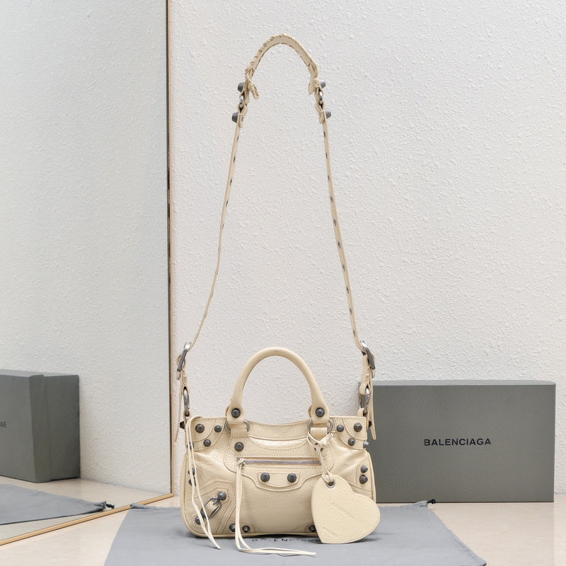 MC-Balenciaga-807