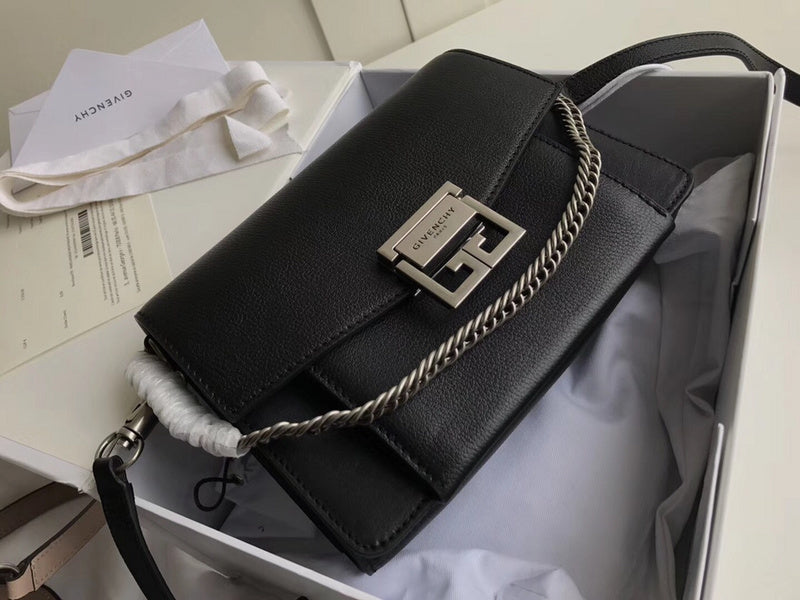 MC-GIVENCHY-258