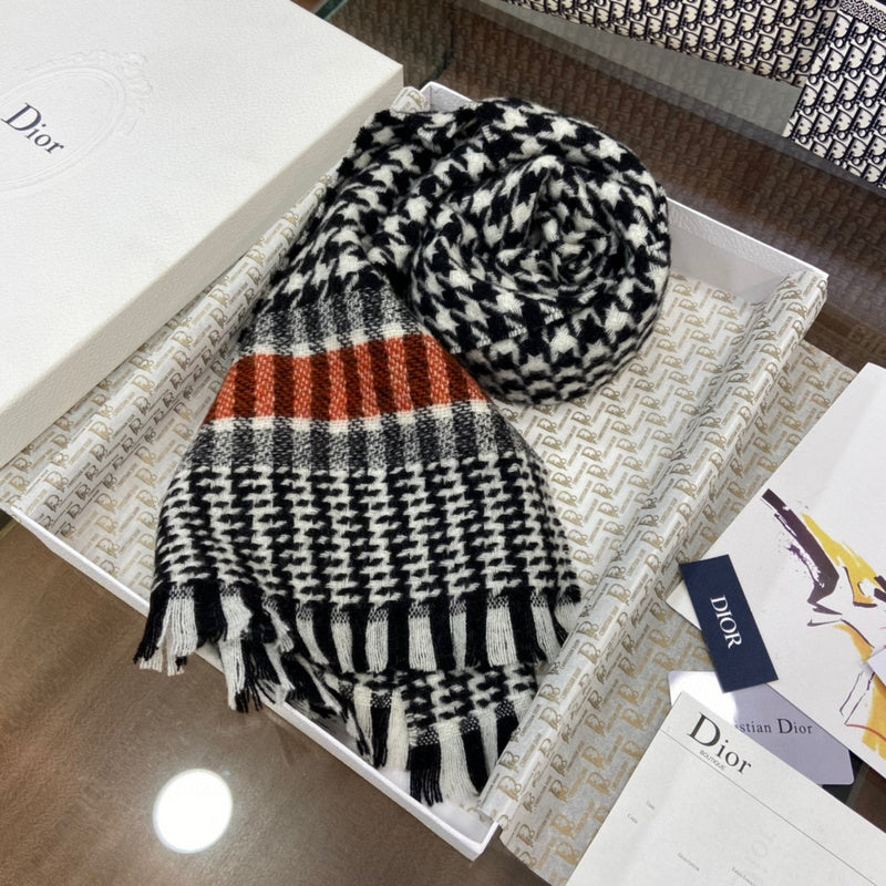 MC-Scarfs-621