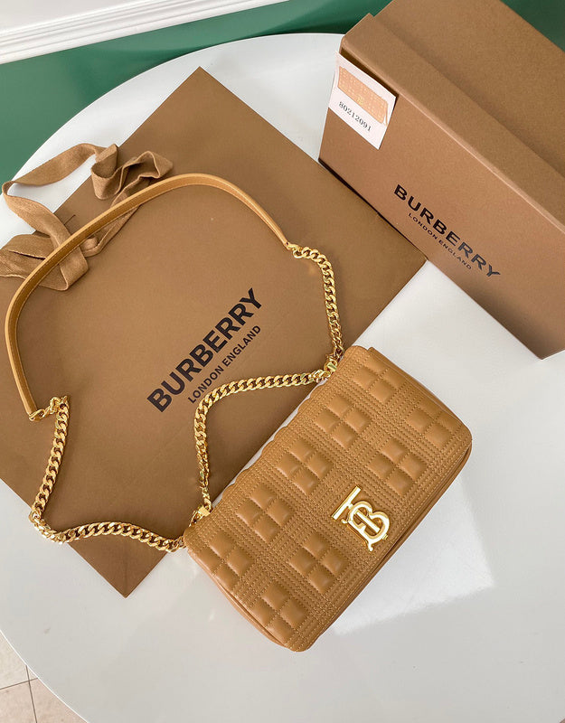 MC-Burberry-283