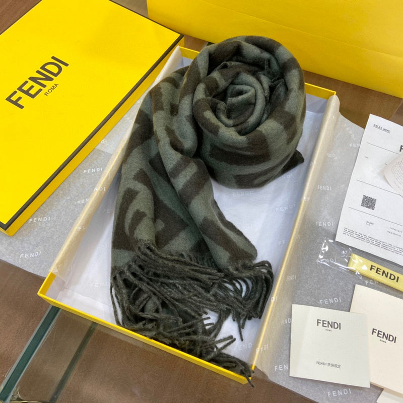 MC-Scarfs-623