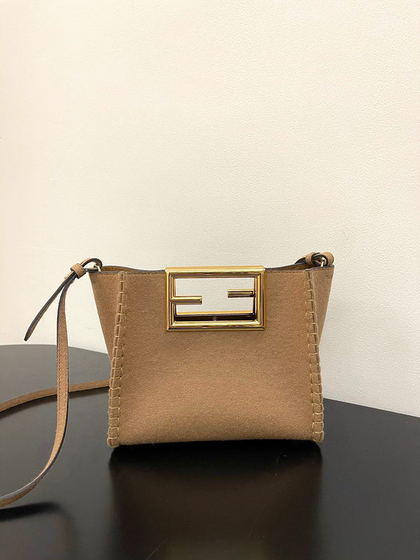 MC-FENDI-1956