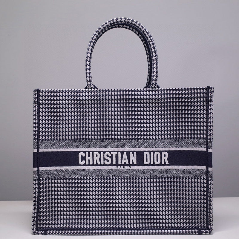 MC-Christian Dior-1850