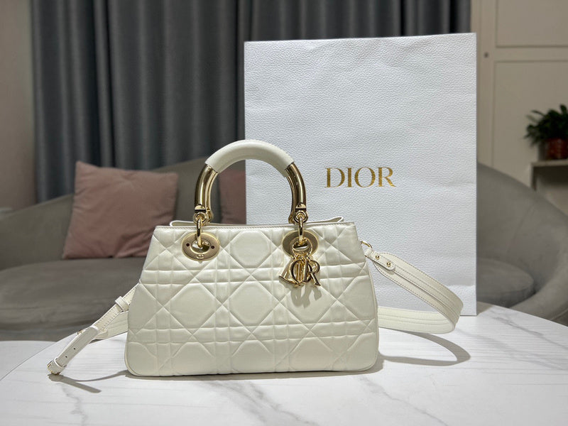 MC-Christian Dior-1857