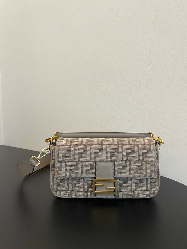 MC-FENDI-2004