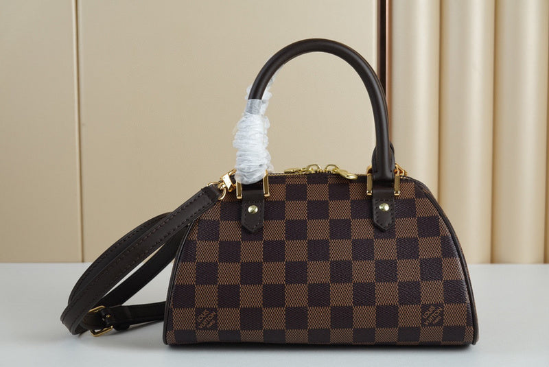 MC-LV-Bags-2008