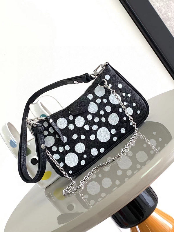 MC-LV-Bags-2035
