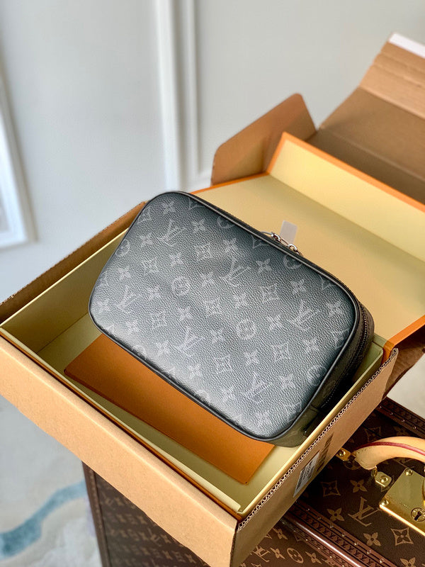 MC-LV-Bags-2056