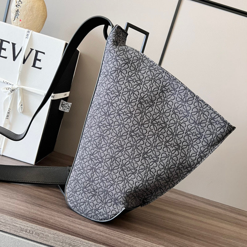 MC-Loewe-529