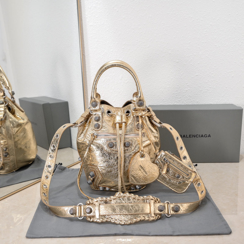 MC-Balenciaga-879