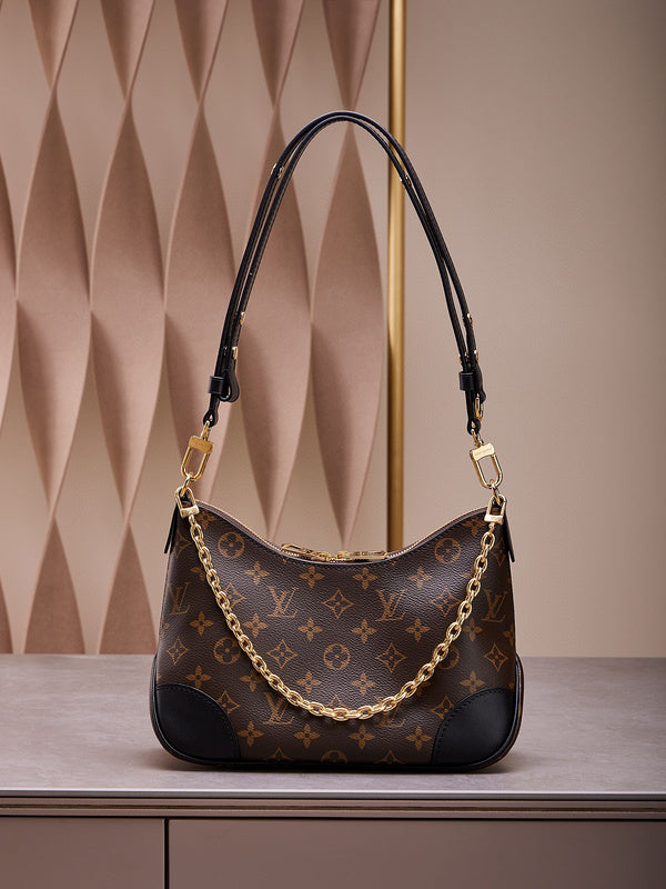 MC-LV-Bags-2087