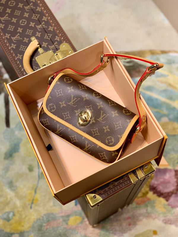 MC-LV-Bags-2105