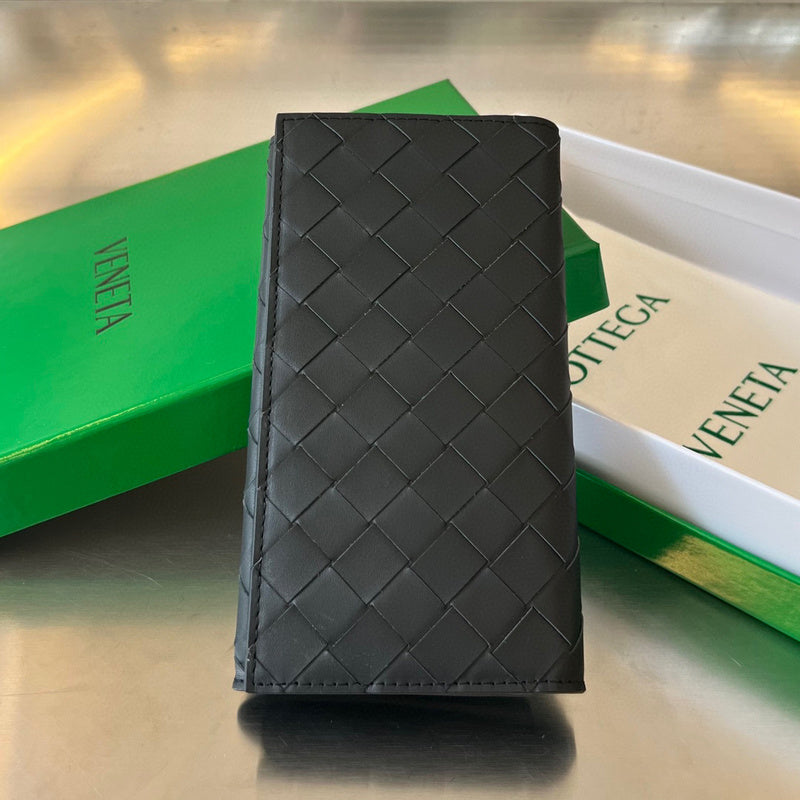 MC-Wallets-372