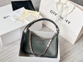 MC-GIVENCHY-279