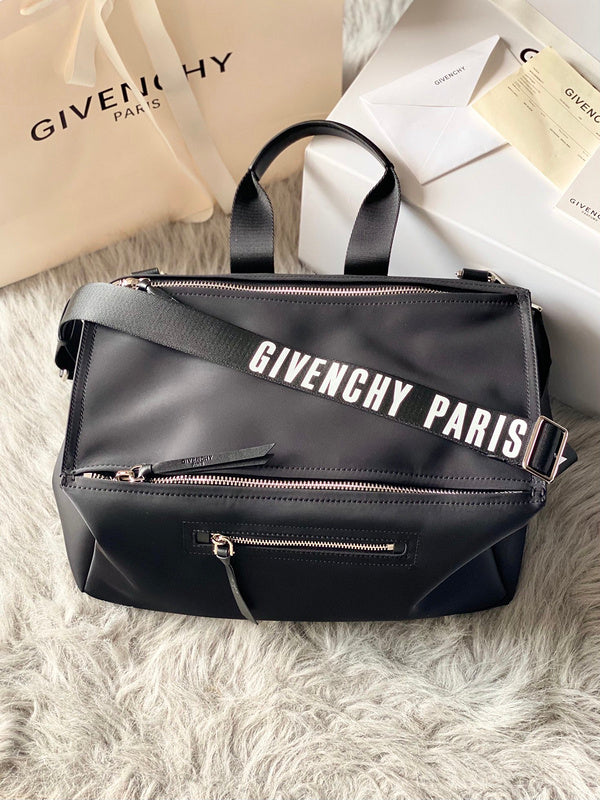 MC-GIVENCHY-286