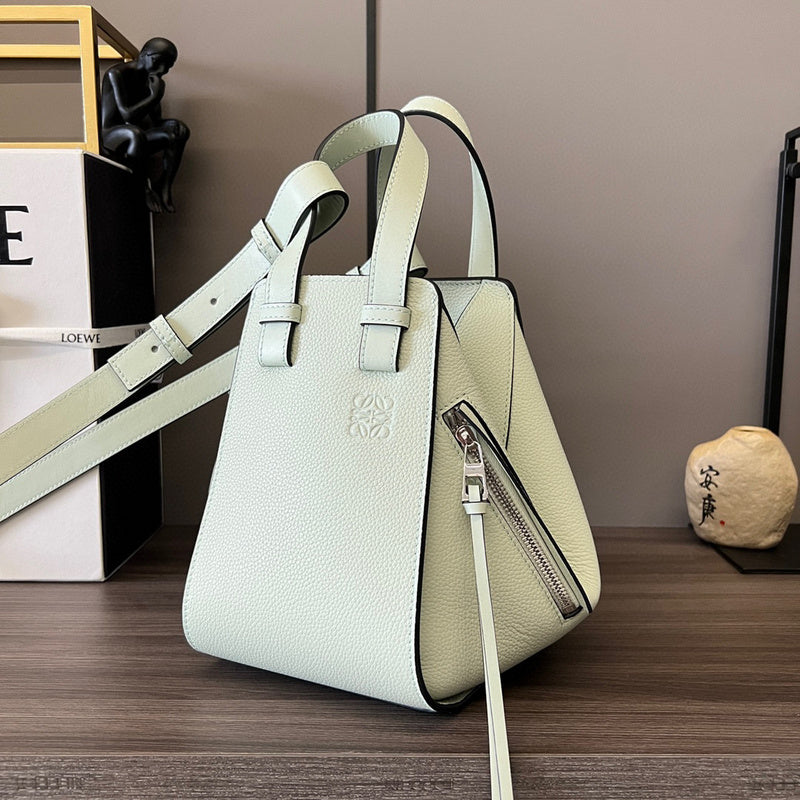 MC-Loewe-549